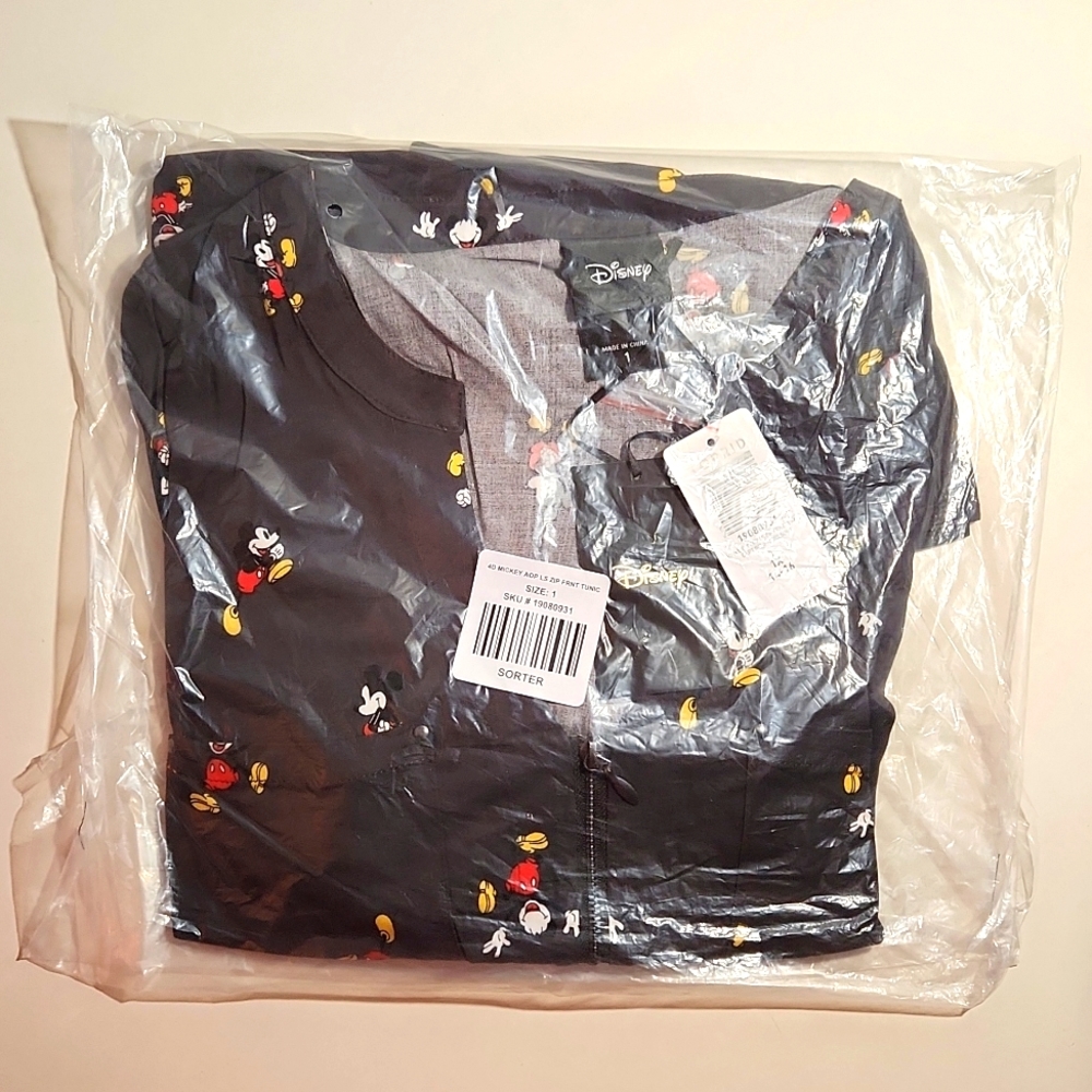 ❤️NWT TORRID BLOUSE MICKEY MOUSE ZIPPER TUNIC - PLUS SIZE DISNEY - Picture 2 of 10